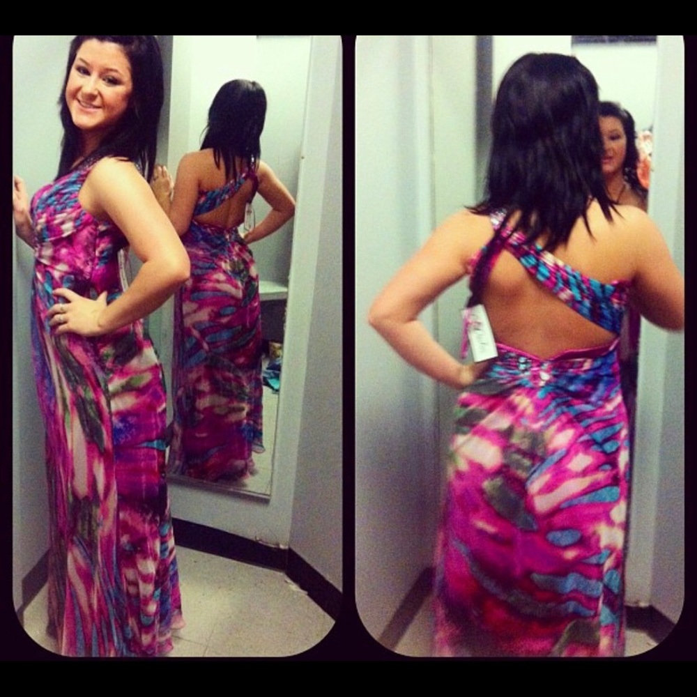 Pretty unique prime / homecoming dress